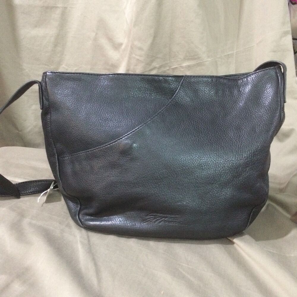 Stone Mountain Black Leather Shoulder Bag Front Back Zip Pockets Adj. Strap
